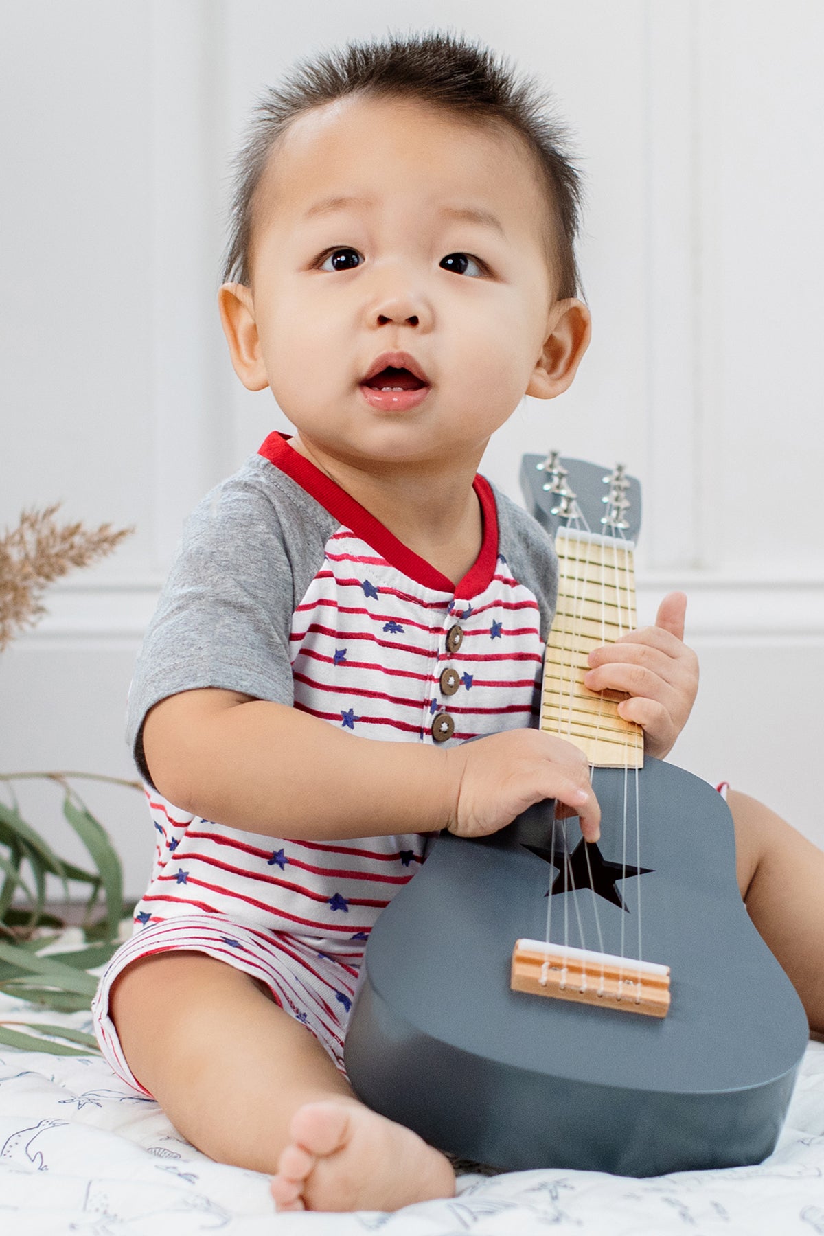 Burt's Bees Stars And Stripes Henley Baby Boys Romper (Size 12M left