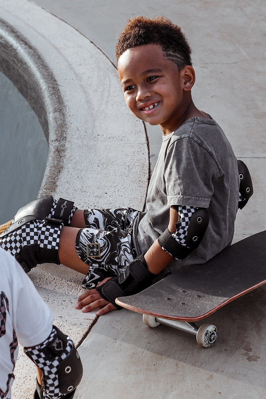 Boys Shorts Munster Kids Black Dye Boardshorts kid
