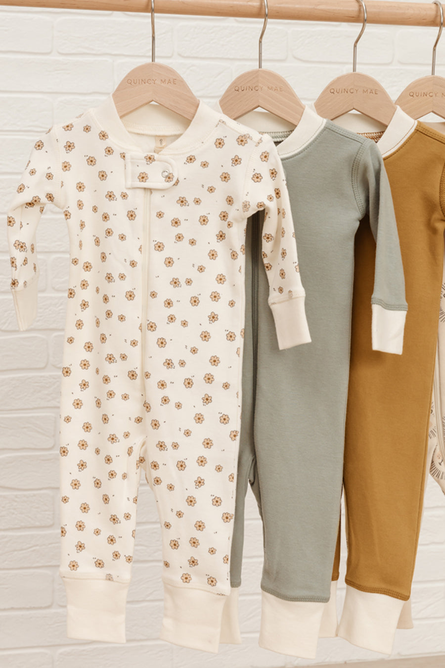 Baby Girl Sleepwear Quincy Mae Daisy Confetti